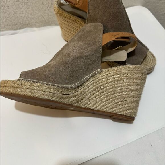 Seychelles 'Charismatic' Suede Wedge Peep Toe - Picture 10 of 11